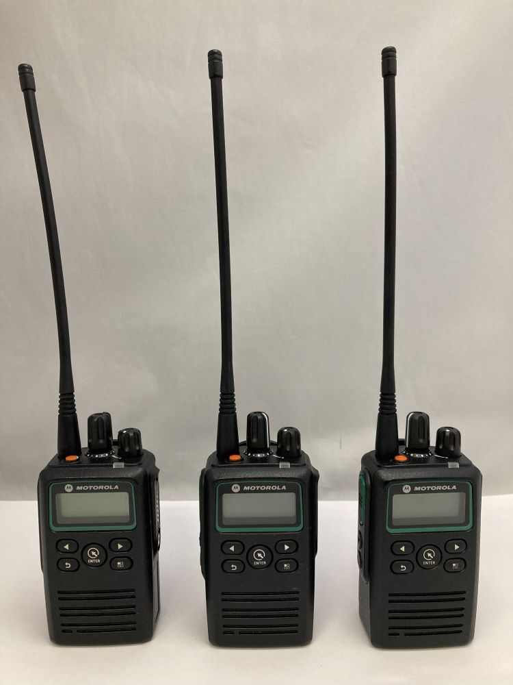 [廃局済]■1円スタート■中古■送料無料■3台セット■モトローラ GDR4800 デジタル簡易無線機5W[登録局]_画像2