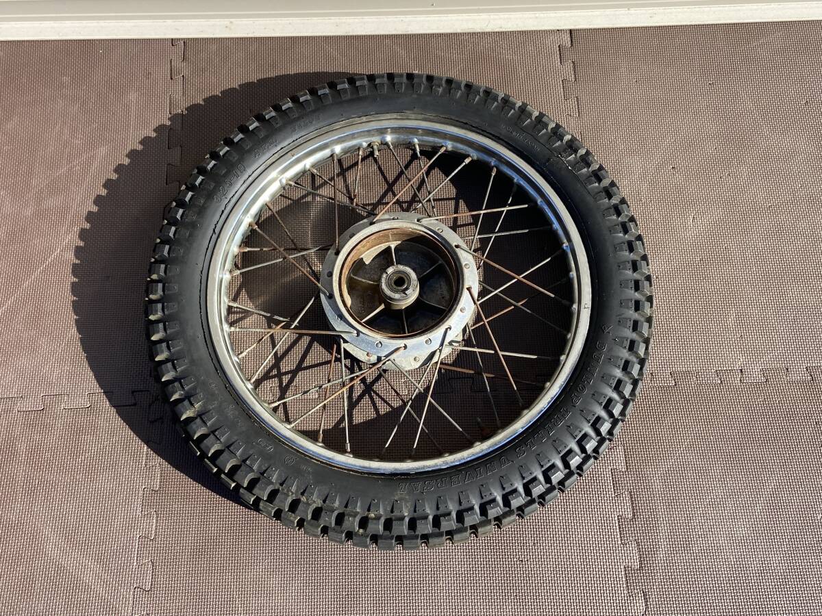 希少 当時物 DT250 DT1 DT1F 純正 フロント ホイール TAKASAGO製 160Ax19 1.60x19 3.25-19 絶版 旧車 タイヤ付 フロント ホイル　_画像4