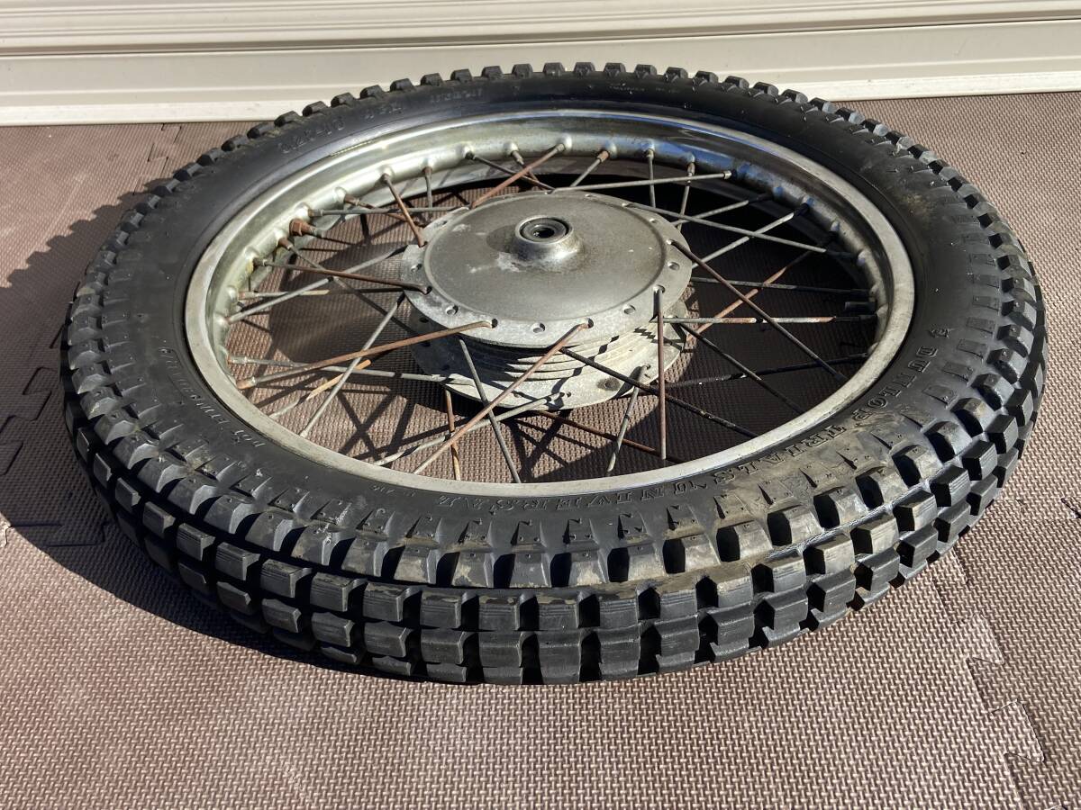 希少 当時物 DT250 DT1 DT1F 純正 フロント ホイール TAKASAGO製 160Ax19 1.60x19 3.25-19 絶版 旧車 タイヤ付 フロント ホイル　_画像8