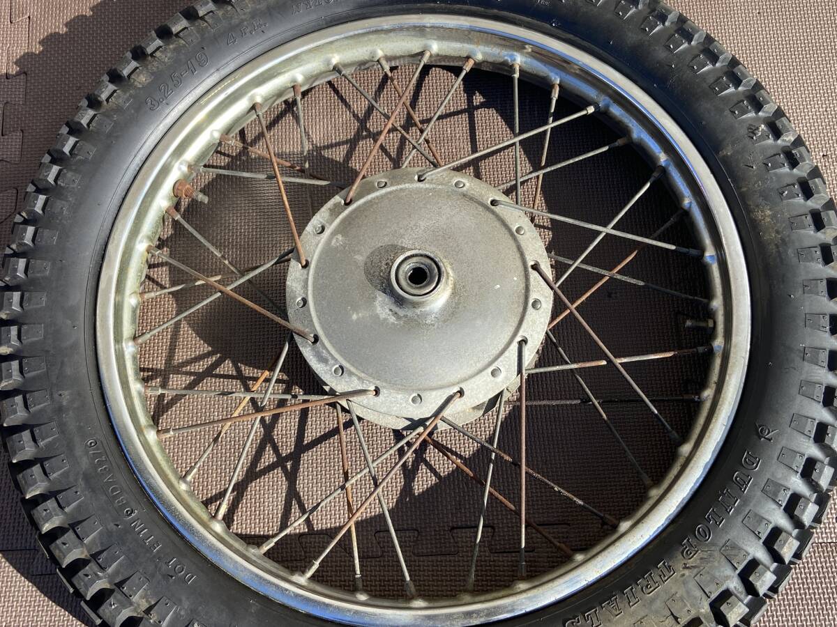 希少 当時物 DT250 DT1 DT1F 純正 フロント ホイール TAKASAGO製 160Ax19 1.60x19 3.25-19 絶版 旧車 タイヤ付 フロント ホイル　_画像9