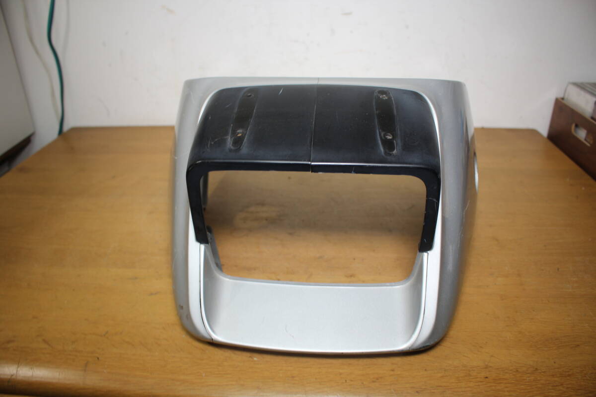 送料 ¥1500 SUZUKI スズキ GSX250S GSX400S GJ76A GK77A どちらか 不明 カタナ KATANA カタナ アッパー カウル フロントカウル 塗装用_画像4