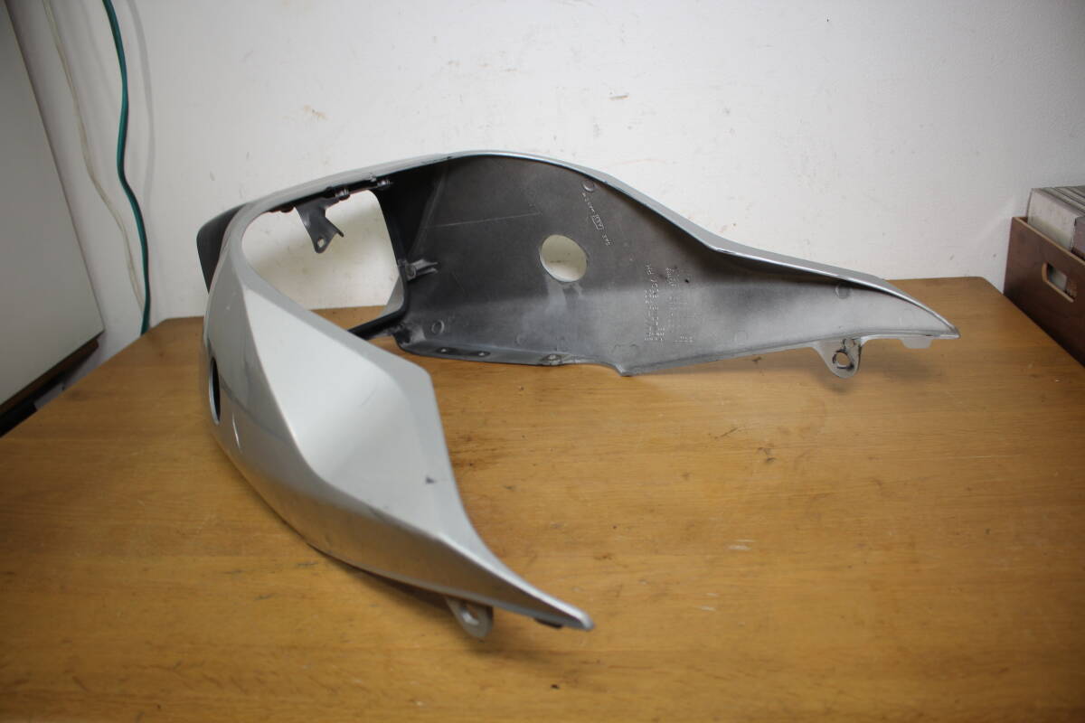 送料 ¥1500 SUZUKI スズキ GSX250S GSX400S GJ76A GK77A どちらか 不明 カタナ KATANA カタナ アッパー カウル フロントカウル 塗装用_画像7