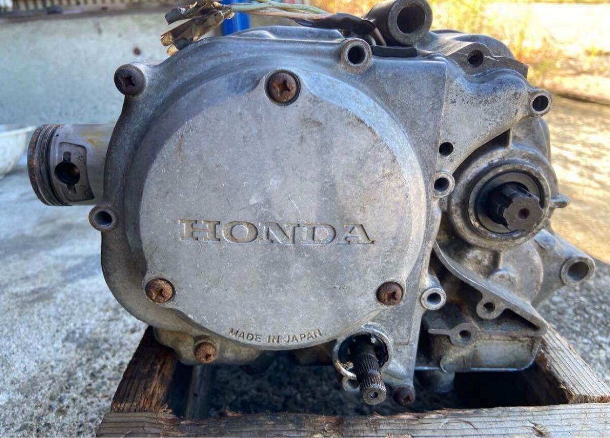 CT90 двигатель поясница внизу 