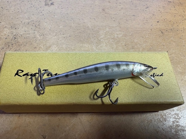 RayTune　レイチューン　フルハンドメイドバルサミノー　ヤマメ　63mmスローフローティング　＃ホットショット　イタチミノー　カデンツァ_画像2