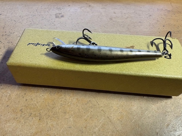 RayTune　レイチューン　フルハンドメイドバルサミノー　ヤマメ　63mmスローフローティング　＃ホットショット　イタチミノー　カデンツァ_画像3