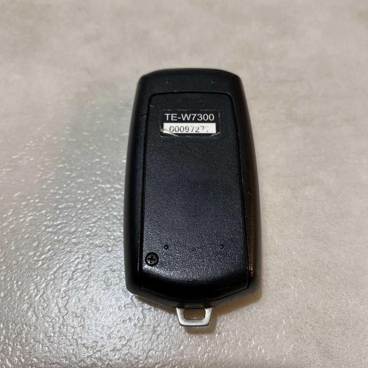 86 Carmate カーメイト エンジンスターター TE-W7300 アンサーバック 双方向 車内温度センサー付き_画像5