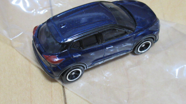 ★トミカ 日産 キックス 開封品 No. 6 日産限定？ ダークブルー？_画像3