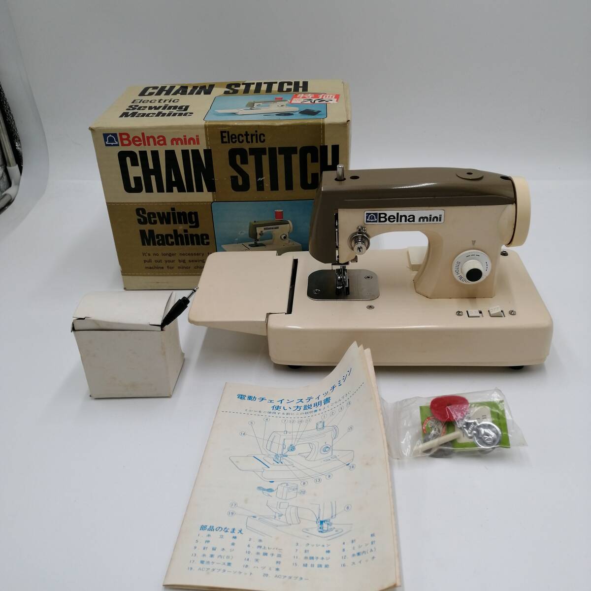 y4029 Belna mini Electric 電動チェインスティッチミシン 家電 レトロ家電 箱付き 通電確認済み 可動品_画像1