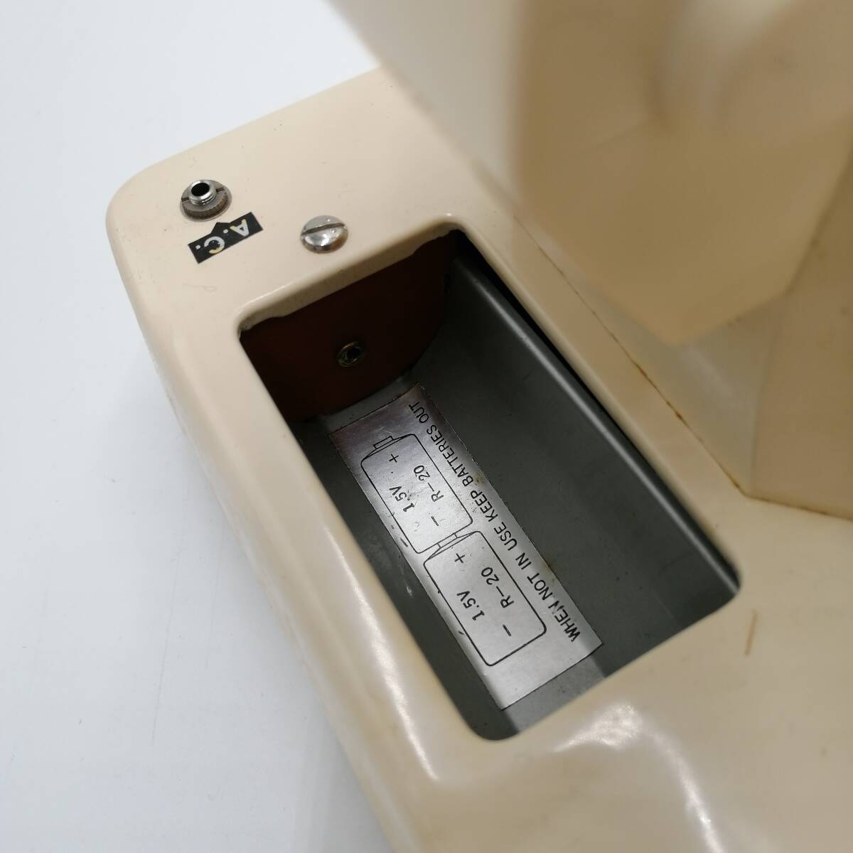 y4029 Belna mini Electric 電動チェインスティッチミシン 家電 レトロ家電 箱付き 通電確認済み 可動品_画像7