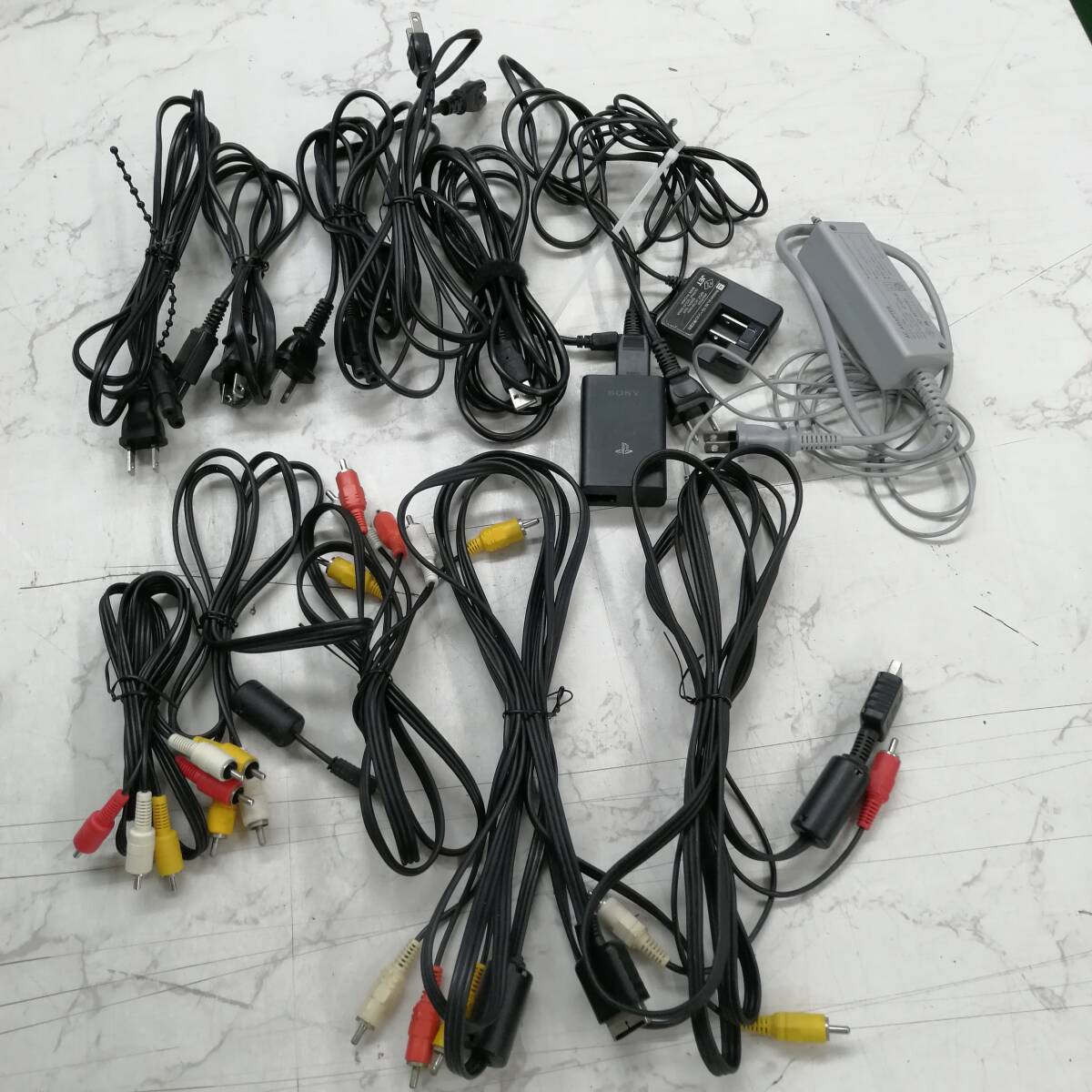 y4039 【120サイズ×2個口発送】ゲーム機 まとめ売り Wii WiiU ファミコン 64 PS2 PS3 タタコン ゴールドハンドル コントローラー_画像10