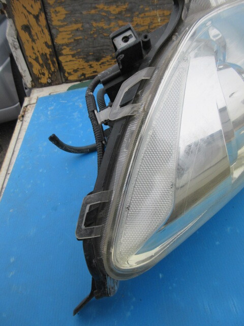 アクア　左ヘッドライト　欠けあり　コイト　５２　244_画像9