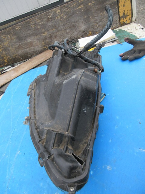 アクア　左ヘッドライト　欠けあり　コイト　５２　244_画像7