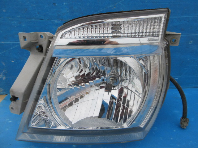 キャラバン　E25 左ヘッドライト　ウィンカー　コイト　100-24880_画像2