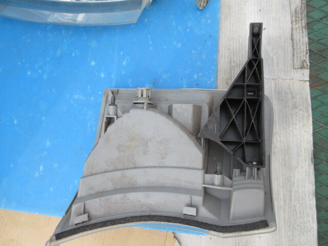 キャラバン　E25 左ヘッドライト　ウィンカー　コイト　100-24880_画像7