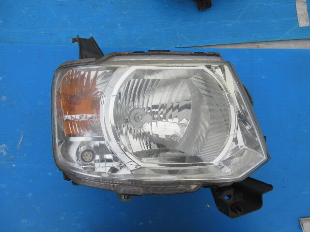 オッティ H92W eKワゴン　H82W 右ヘッドライト　スタンレー　P6519_画像1
