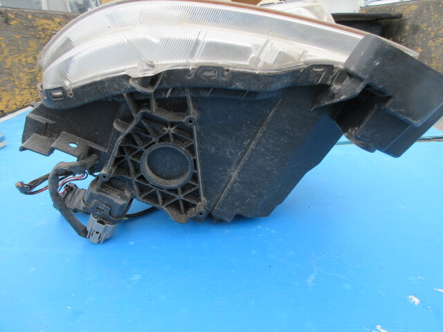 オッティ H92W eKワゴン　H82W 右ヘッドライト　スタンレー　P6519_画像2