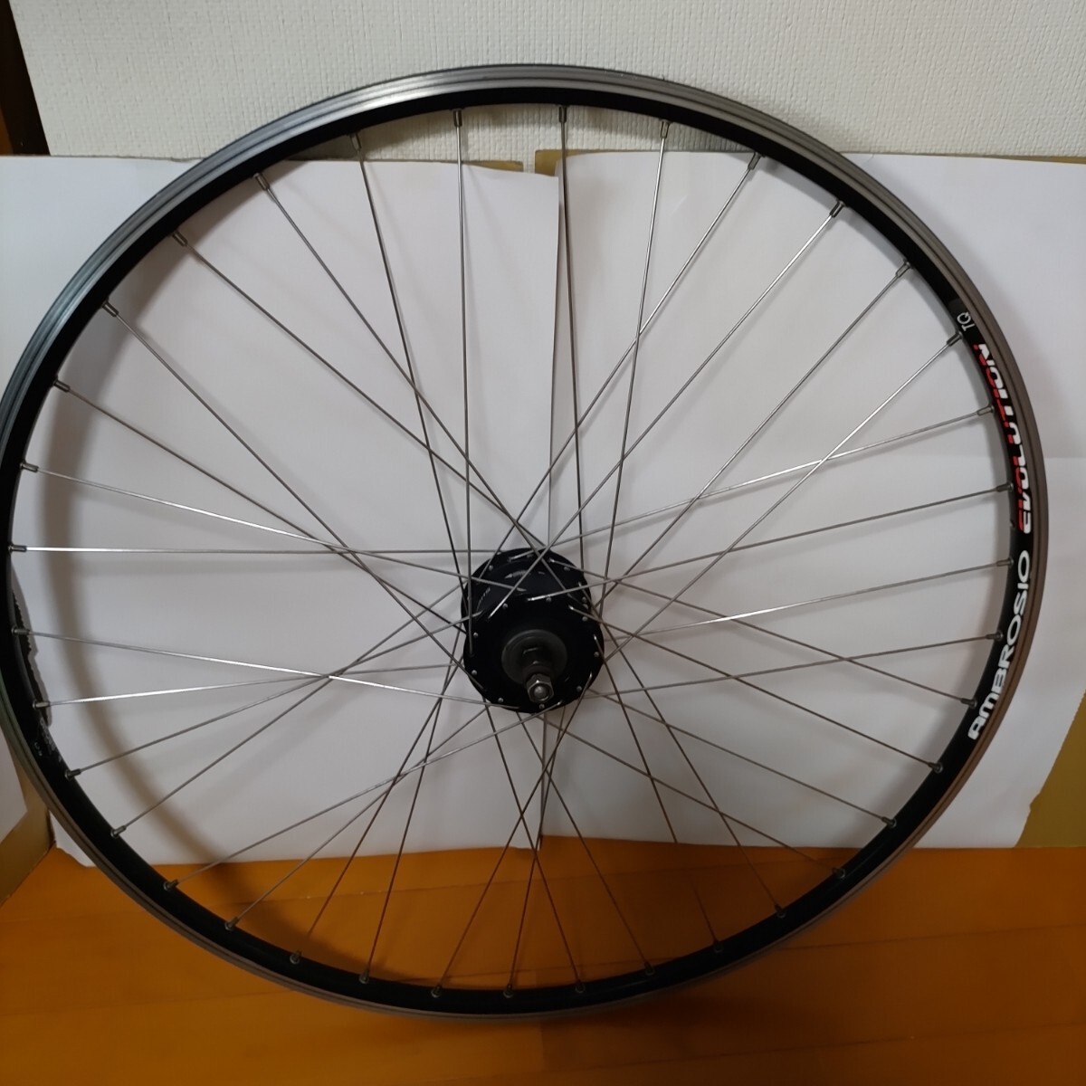 フロント700Cクリンチャー ハブダイナモ ライト付_画像1