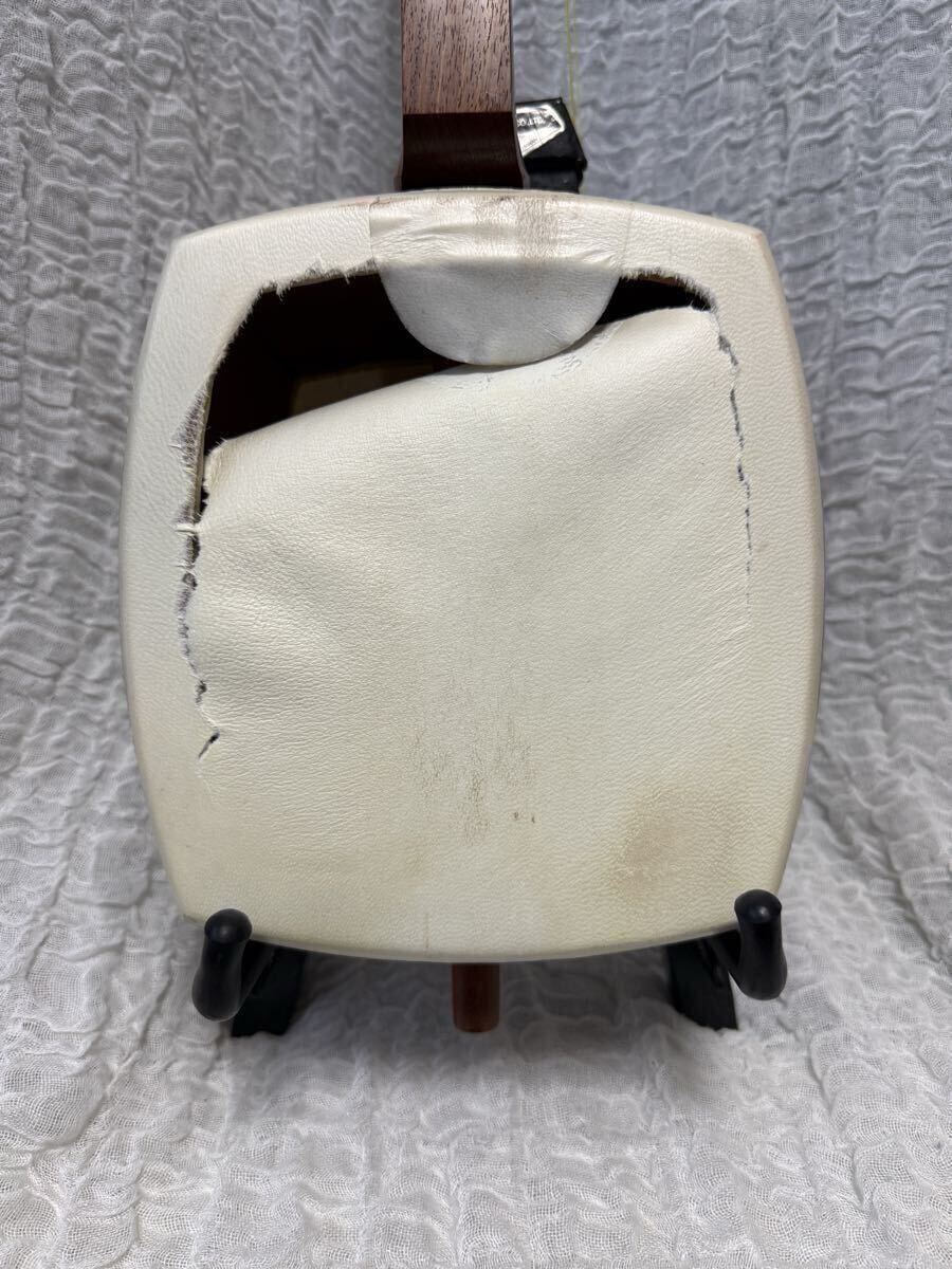 〔ジャンク・現状品〕三味線 ハードケース付き_画像2