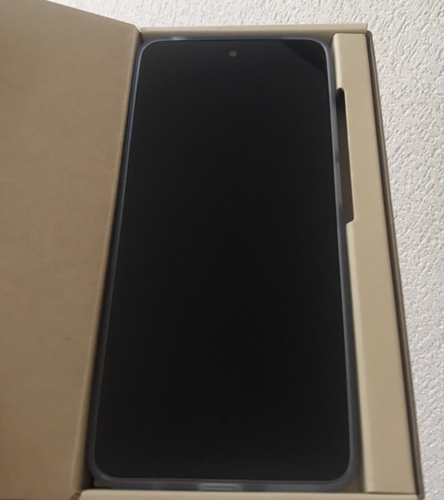 Motorola★moto g05 [128GB/8GB] SIMフリー フレッシュラベンダー 新品ですが、電源入れて画面みたりしました。_画像3