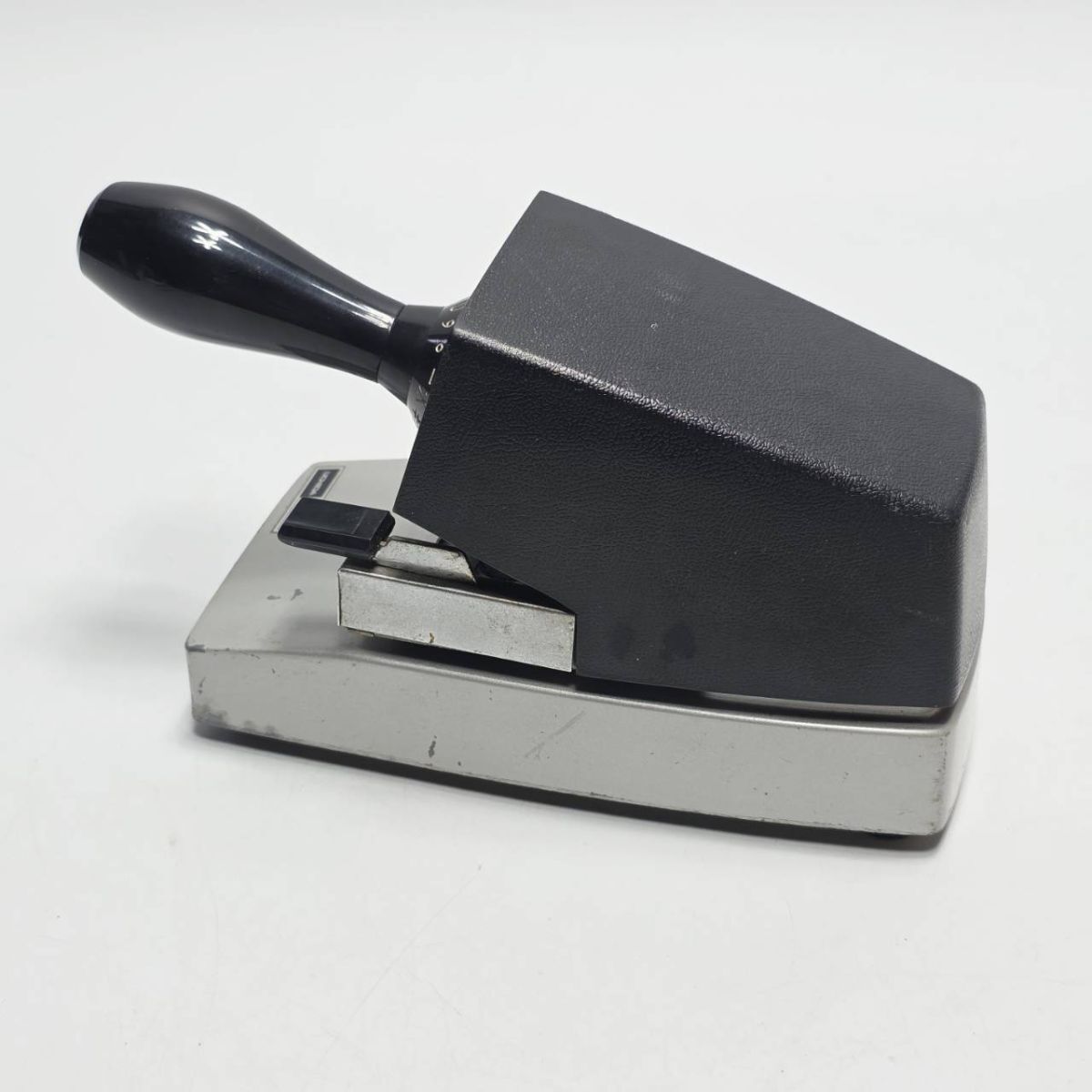 * офисная работа оборудование * Showa Retro * внутри рисовое поле . line *UCHIDA устройство для печати ценных бумаг P-8N роторный тип номинальная стоимость печать знак б/у товар офисная работа * канцелярские товары родственный товар G4/Jim0-0008