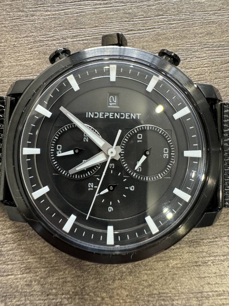 美品 CITIZEN INDEPENDENT【 シチズン インディペンデント 0510-003980-02 】黒文字盤 クオーツ 腕時計_画像2