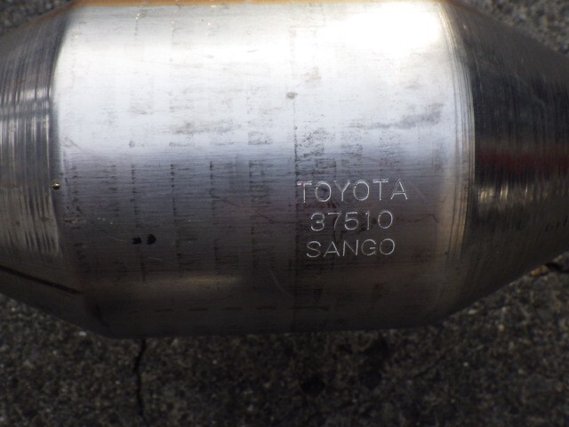 ハイエース 3BA-TRH214W Rマフラー 2TR-FE 070 SANGO 美品 低走行 17430-75A60_画像4