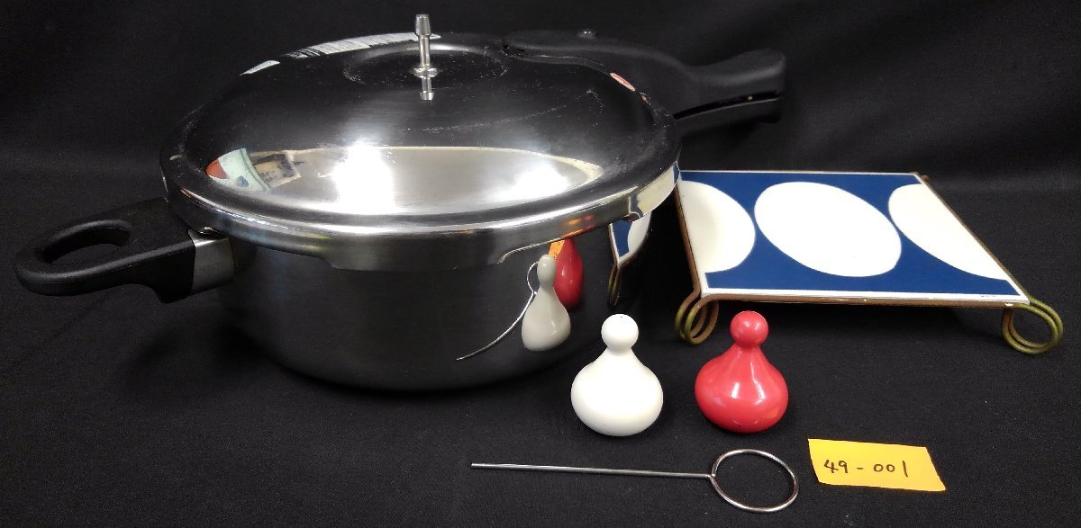 ★４９―００１★圧力鍋　アサヒ軽金属工業 活力鍋 KW型 3.0L 片手鍋 おもり付き/ワリショー 鍋敷き 調理器具 キッチン 台所[100]_画像1