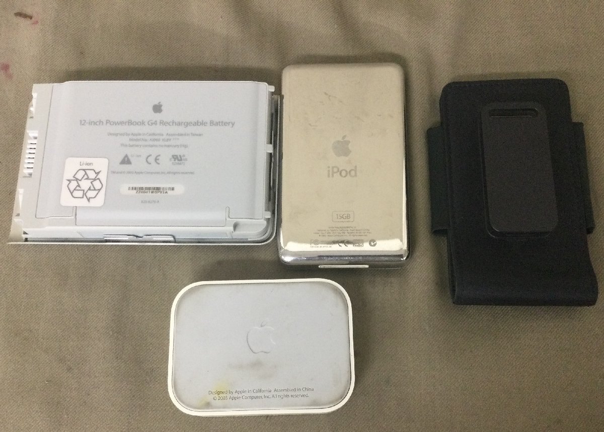 ★５６―００１★PC関連機器　apple製品 色々まとめ PowerBook G4バッテリー/iPod/ケーブル類/電源アダプタなど ジャンク品 動作不明[60]_画像3