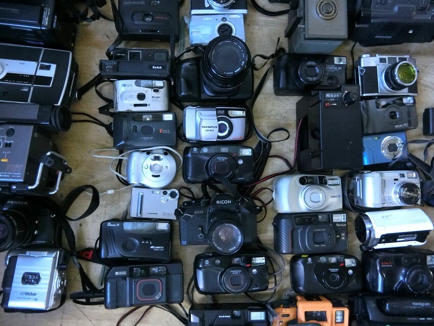 カメラ コンパクト デジカメ ビデオ レンズ まとめ 約80点 OLYMPUS OM-2/KONICA C35/EPSON/Nikon PK-11A/PK-12/PK-13/PK-14/等 【JJ106】_画像8