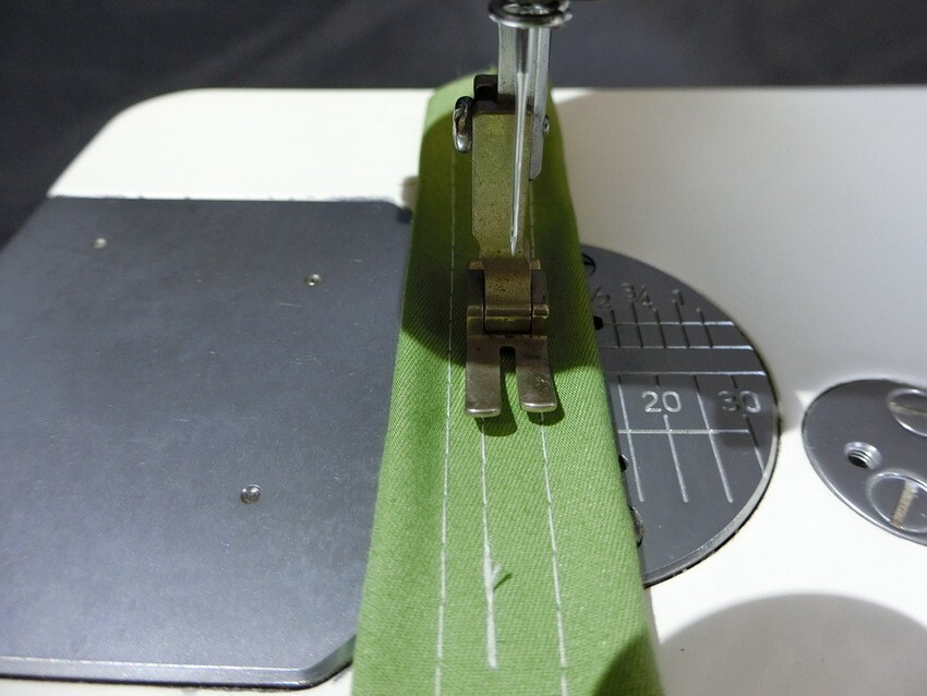 一律送料有 JANOME COSTURA 767DB MODEL767 フットコントローラー付 電源コード付 ジャノメ コスチューラ ハンドクラフト 縫製 【I103】_画像10