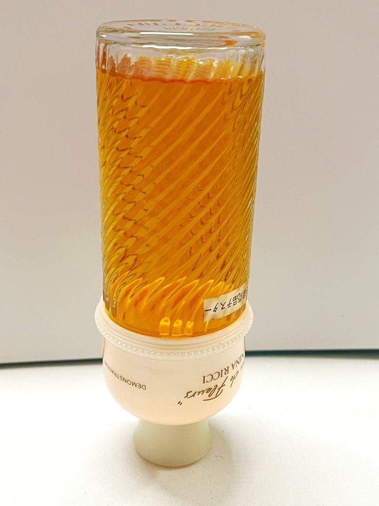 ☆【本州の方限定】ニナリッチ 非売品テスター デモンストレーション 120ml 香水《中古品》☆_画像2