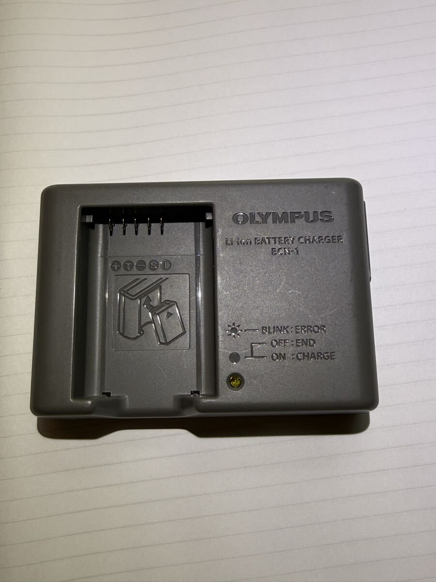 OLYMPUS 充電器 BCN-1 ケーブルなし_画像1