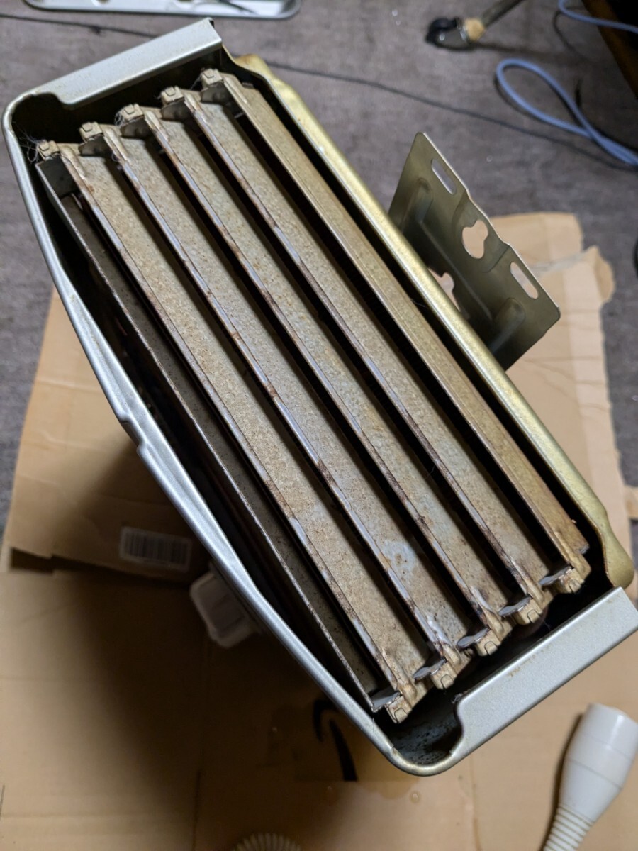 リンナイ ガス瞬間湯沸器 RUS-V560 都市ガス用　タバコ汚れあり_画像5