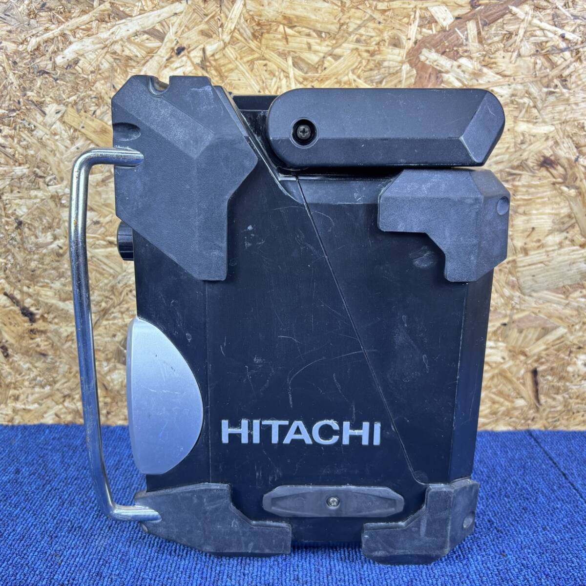 【中古品】HITACHI 日立工機 9.6V～18V コードレスラジオ UR18DSL 本体+ACアダプター 充電式 現場ラジオ 作業ラジオ ポータブルラジオ 3309_画像4