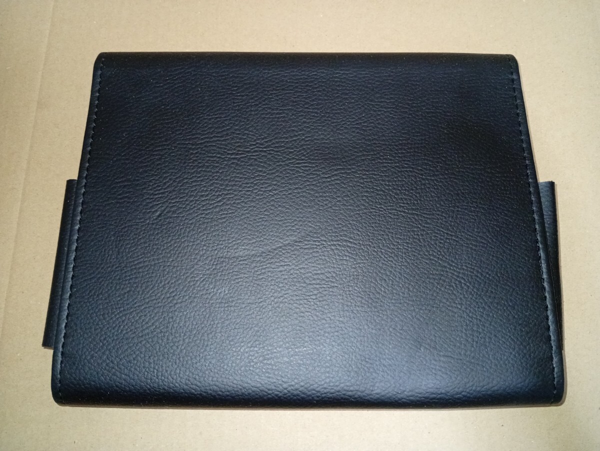 (027)VOLVO　ボルボ　純正　車検証入れ　取説入れ　取説ケース　車検証ケース　中古品_画像2