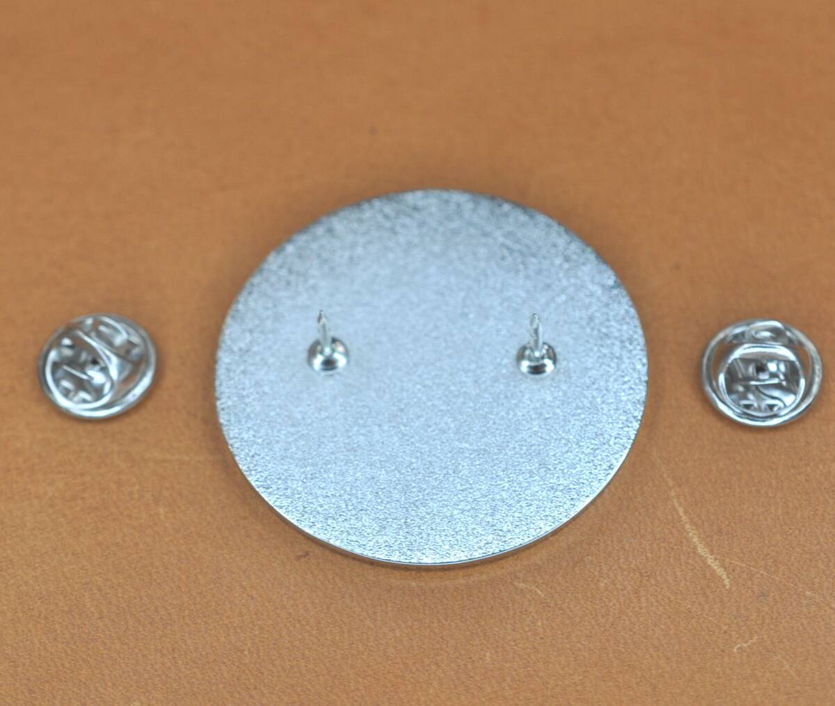 ★ Gibson ギター ロゴ バッジ ブローチ ★_画像4