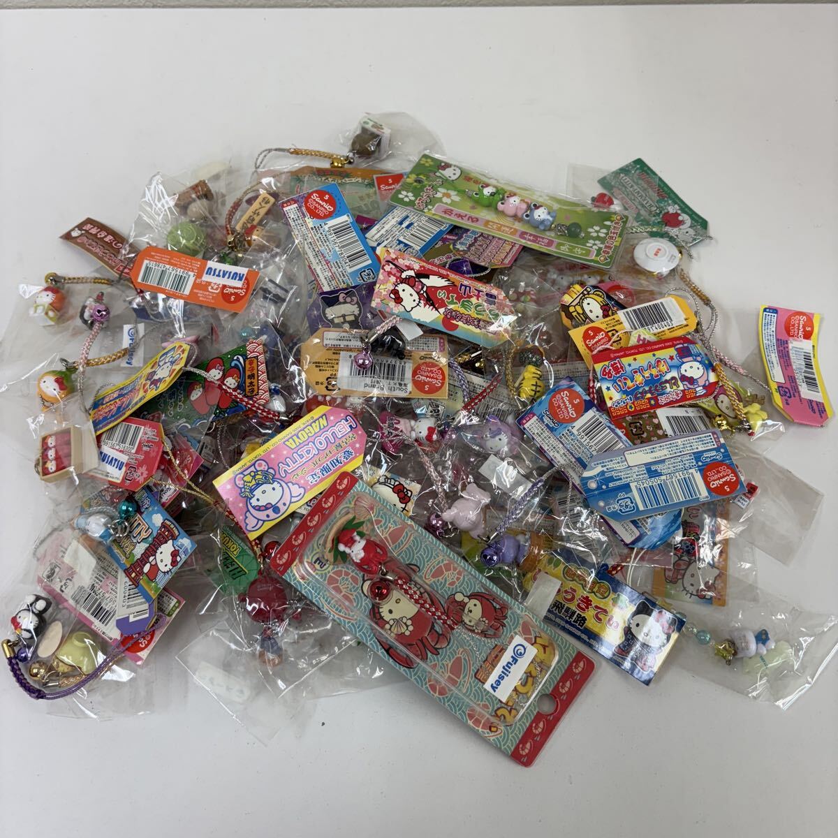 [1117-02s] Sanrio Hello Kitty netsuke ремешок др. 80 шт совместно включение в покупку не возможно 