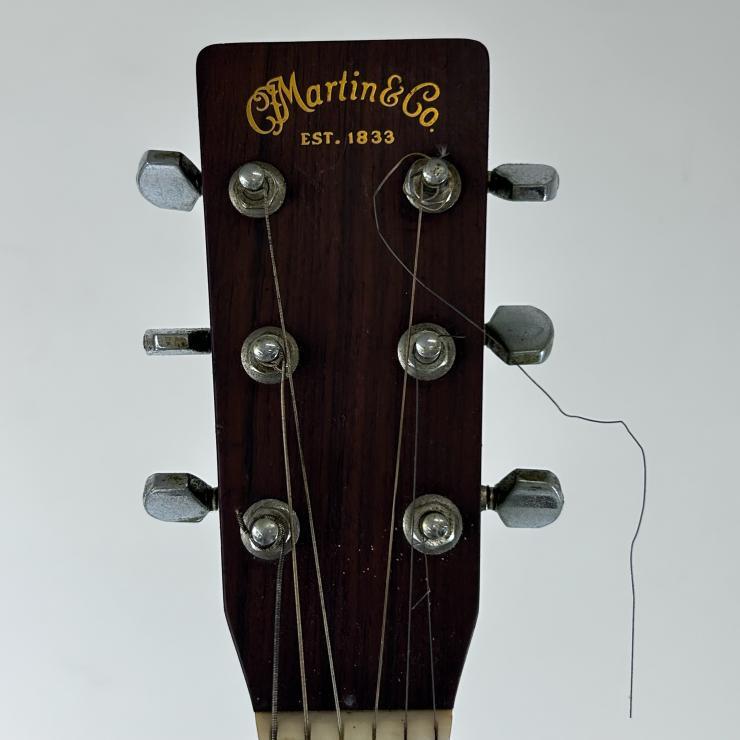  Martin Martin D-28 699110 акустическая гитара akogi с футляром Vintage корпус отходит есть [ текущее состояние товар ]