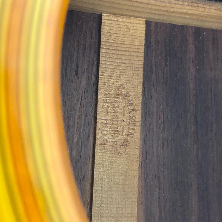  Martin Martin D-28 699110 акустическая гитара akogi с футляром Vintage корпус отходит есть [ текущее состояние товар ]