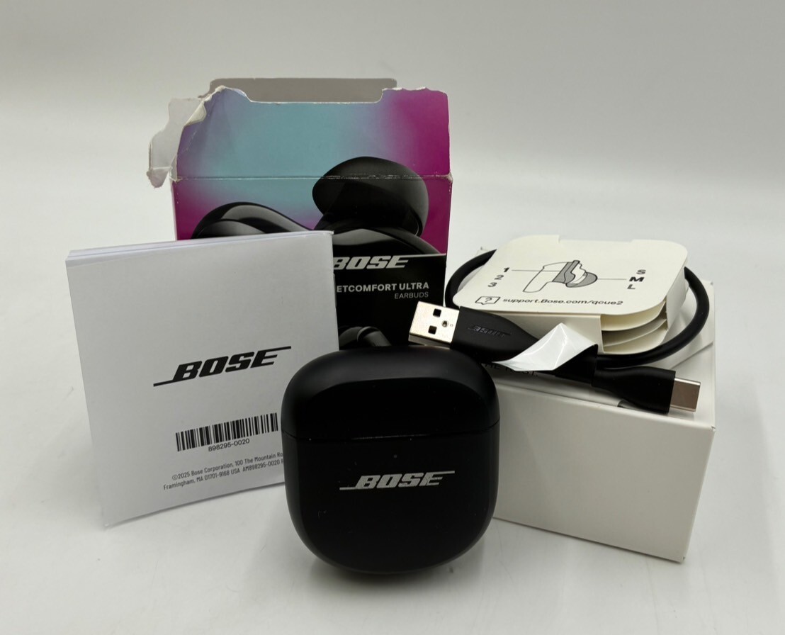1円スタート 美品 Bose QuietComfort Ultra Earbuds 第2世代 ブラック ケース ケーブル付き 箱付き AY1101-8_画像1