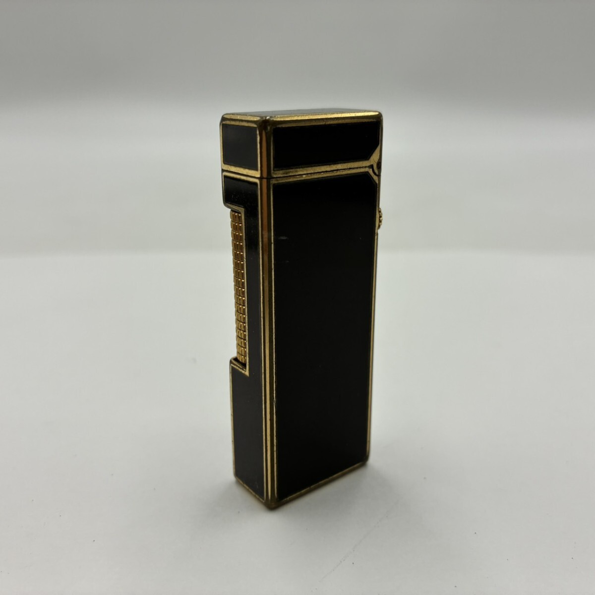 1円スタート dunhill ダンヒル ガスライター ローラー式 着火未確認 喫煙具 ブラック ゴールド TK1118-ち_画像2