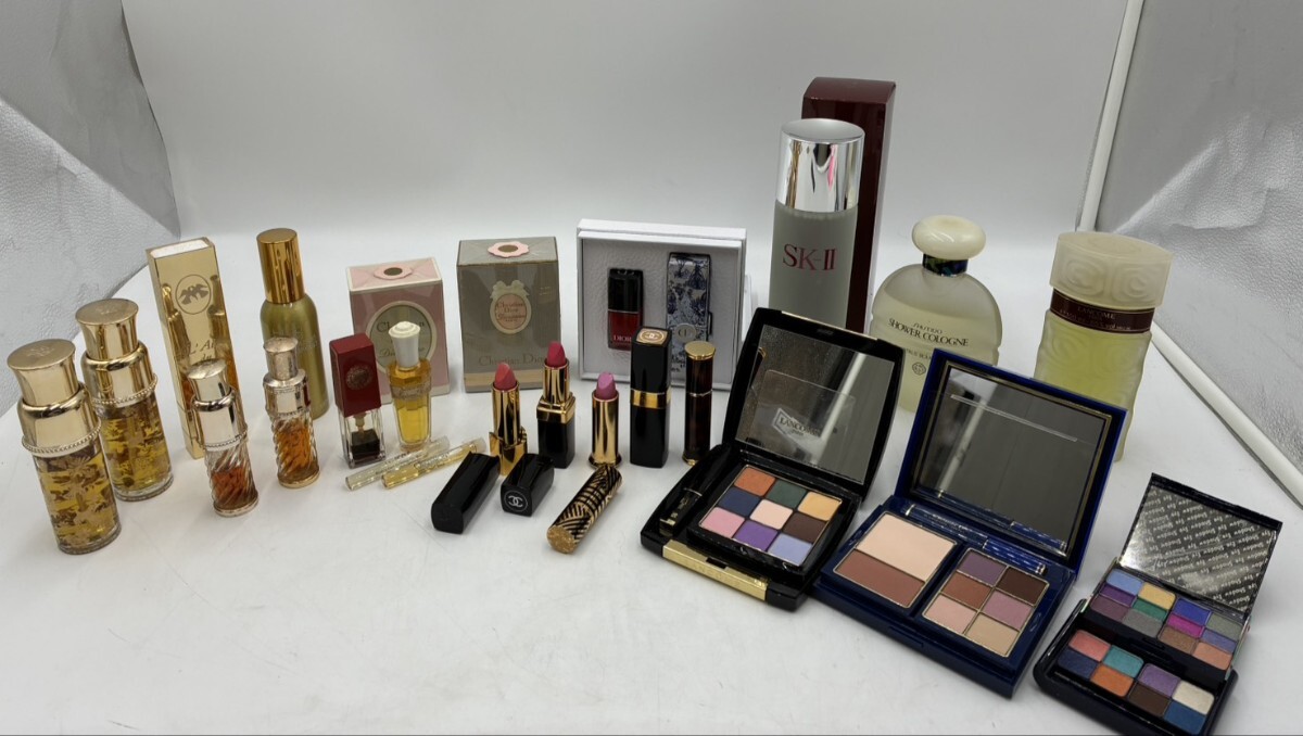 1円スタート ブランド品 化粧品まとめ SK-Ⅱ ふきとり化粧水 CHANEL LANCOME Dior など アイシャドウパレット マニキュア リップ AY1117て_画像1