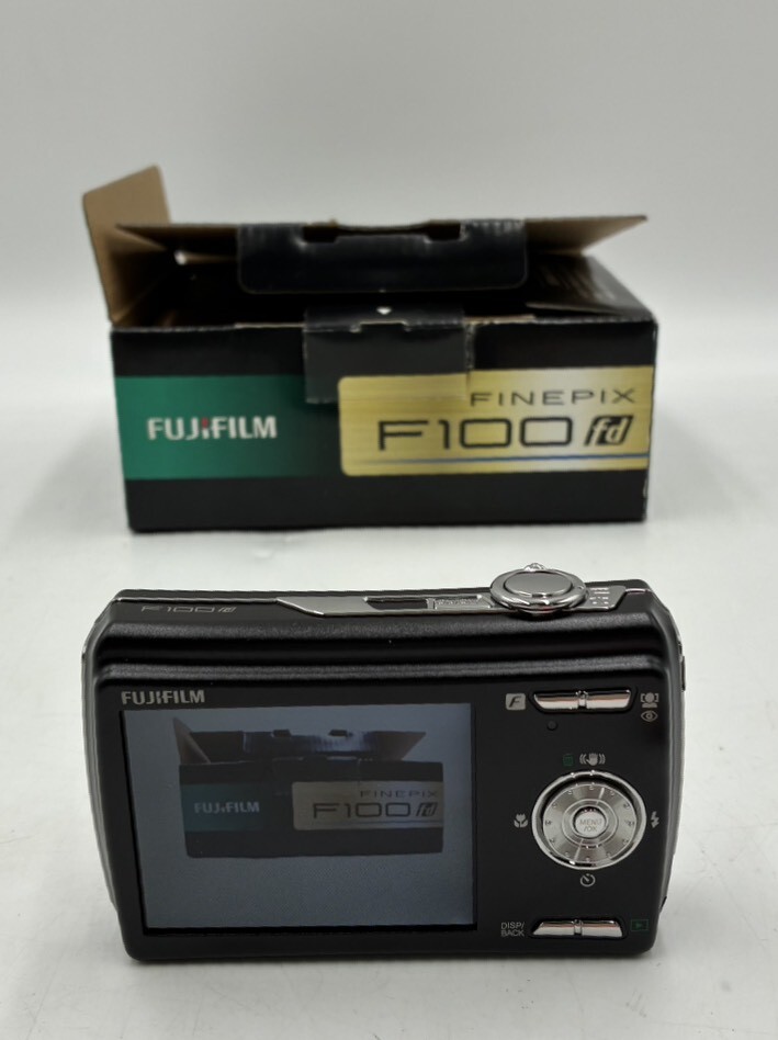1円スタート 美品 FUJIFILM FinePix F100fd 富士フィルム デジカメ 箱付き 可動品AY1117ね _画像3