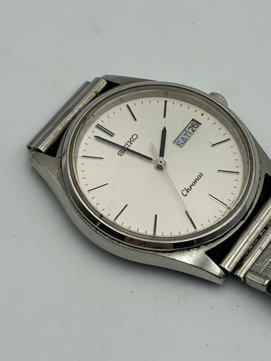 1円スタート SEIKO Chronos セイコー クロノス 5H23-7D40 クォーツ メンズ腕時計　 リューズ不良 ベルト無し 現状品 TK1116-は_画像4