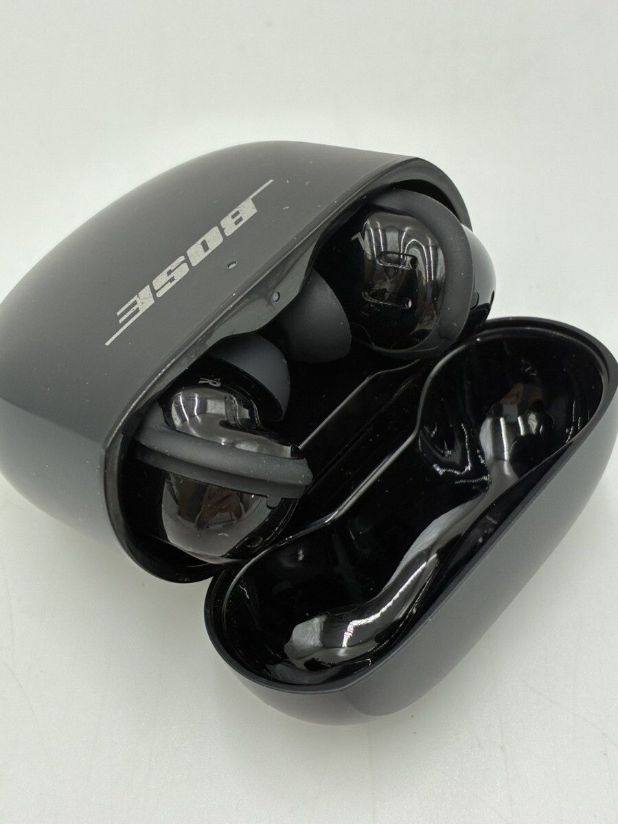 1円スタート 美品 Bose QuietComfort Ultra Earbuds 第2世代 ブラック ケース ケーブル付き 箱付き AY1101-8_画像2