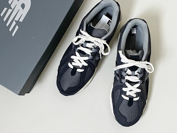 ★【 新品 日本未発売 ベトナム製 デザイン◎】NEW BALANCE M1906FE ニューバランス M1906 スウェード スニーカー US10.5 28.5cm Dワイズ_画像8