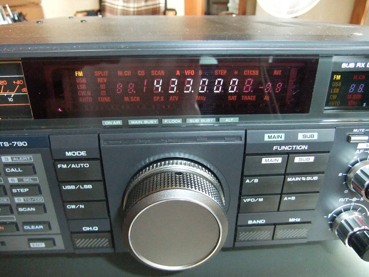  Kenwood KENWOOD 144-430MHz High Power приемопередатчик [TS-790S]