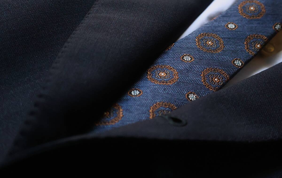 未使用 ミラノ ALTEA アルテア ネイビー×ブラウン メダリオン小紋 アズーロエマローネ_画像5