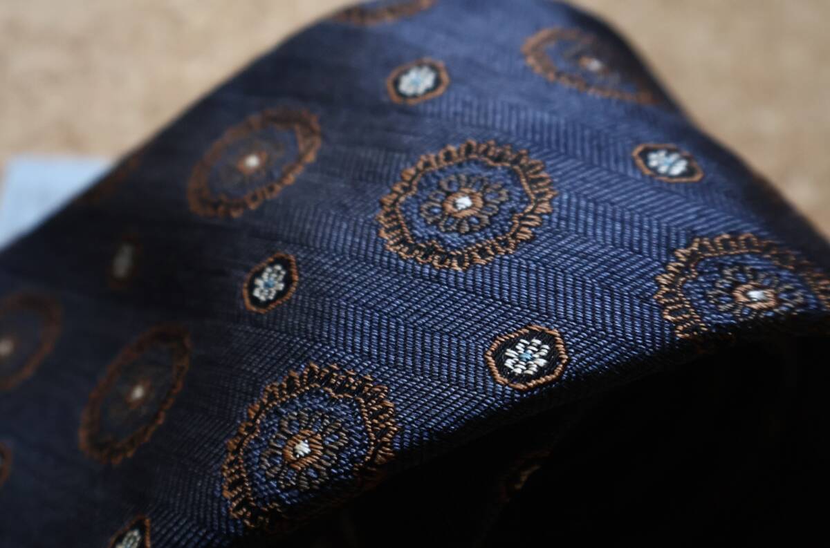 未使用 ミラノ ALTEA アルテア ネイビー×ブラウン メダリオン小紋 アズーロエマローネ_画像4