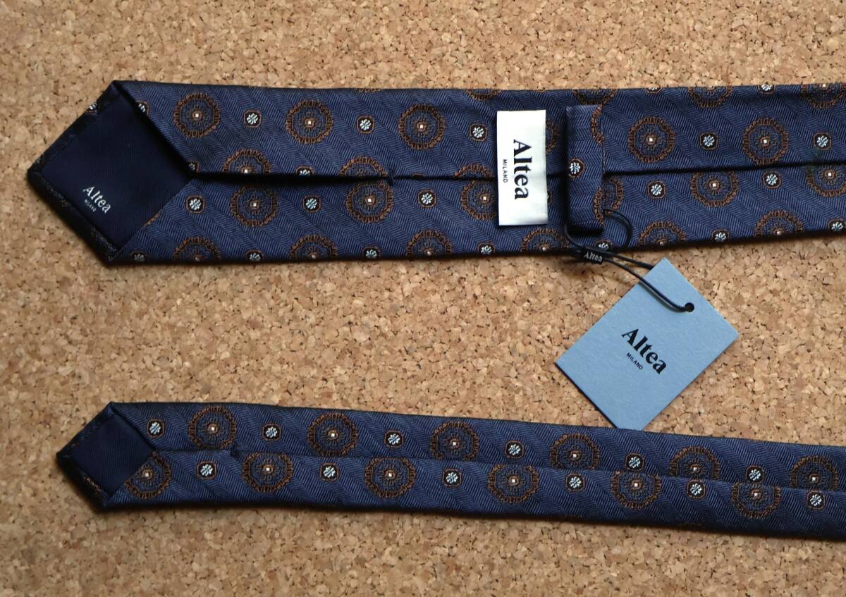 未使用 ミラノ ALTEA アルテア ネイビー×ブラウン メダリオン小紋 アズーロエマローネ_画像6